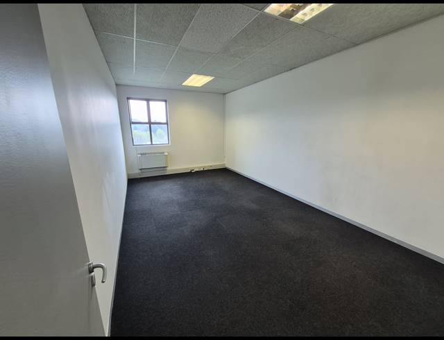 94M² OFFICE TO LET IN BRUMA